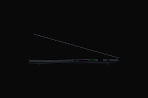 Razer Blade 16 Intel Core Ultra 9 386H Laptop 40.6 cm (16") WQXGA 32 GB LPDDR5x-SDRAM 2 TB SSD NVIDIA GeForce RTX 5090 Wi-Fi 7 (802.11be) Windows 11 Home Black QWERTY UK English