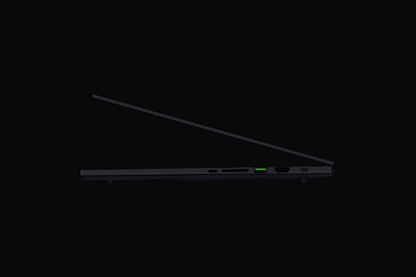 Razer Blade 16 Intel Core Ultra 9 386H Laptop 40.6 cm (16") WQXGA 32 GB LPDDR5x-SDRAM 2 TB SSD NVIDIA GeForce RTX 5090 Wi-Fi 7 (802.11be) Windows 11 Home Black QWERTY UK English