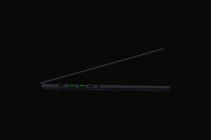 Razer Blade 16 Intel Core Ultra 9 386H Laptop 40.6 cm (16") WQXGA 32 GB LPDDR5x-SDRAM 2 TB SSD NVIDIA GeForce RTX 5090 Wi-Fi 7 (802.11be) Windows 11 Home Black QWERTY UK English