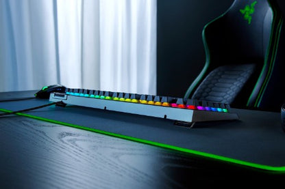 Razer BlackWidow V4 X keyboard USB QWERTY UK International Black
